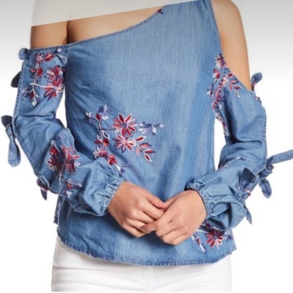 Romeo + Juliet | Chambray Embroidered Top With Shoulder Ties - Picture 1 of 12